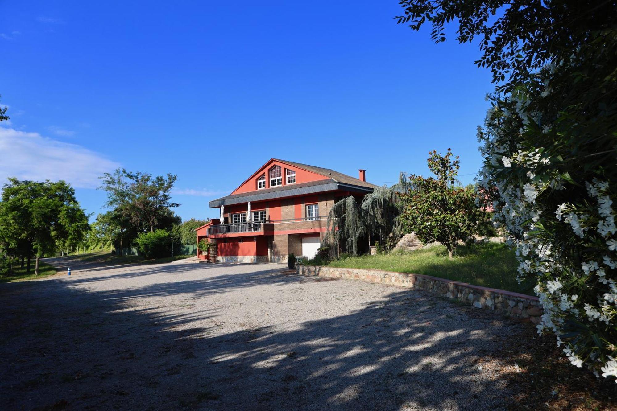 El Cedre Blau Vivienda Con Piscina En Granollers Villa Exterior photo